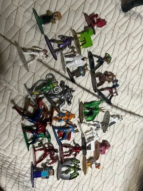 Lot of Metal figure Mixed Kids Superhero and Character Figure Set - Multicolor